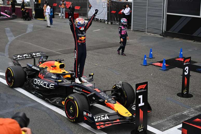 Max Verstappen lidera corrida em Baku de ponta a ponta e vence GP do Azerbaijão