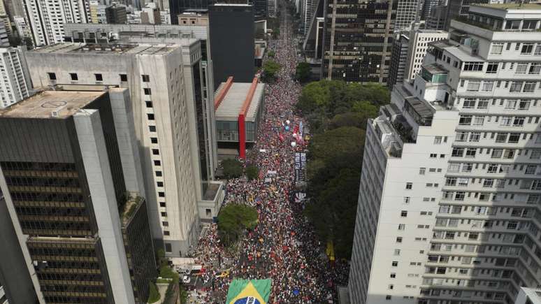 The mobilization in the 27 Brazilian capitals surprises right and sends a message to the left
