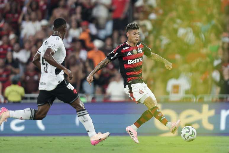 Carrascal em jogo contra o Vasco –