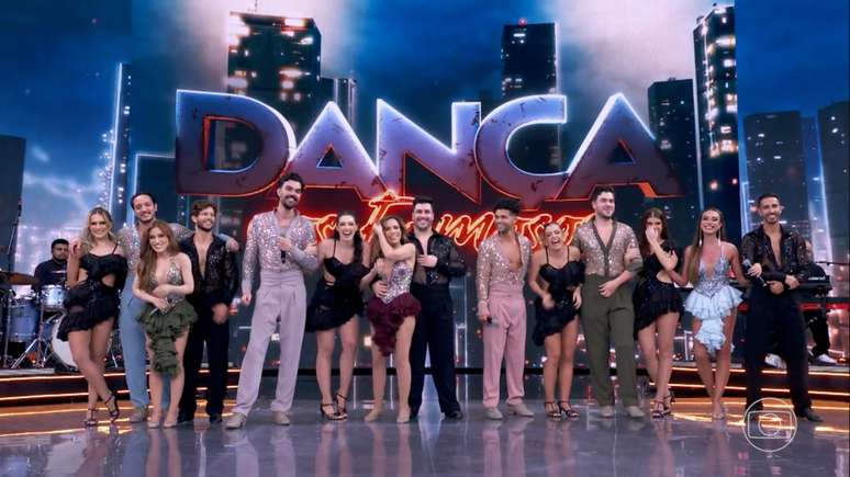 Famous dance surprises with the artist in the lead and four in the summary