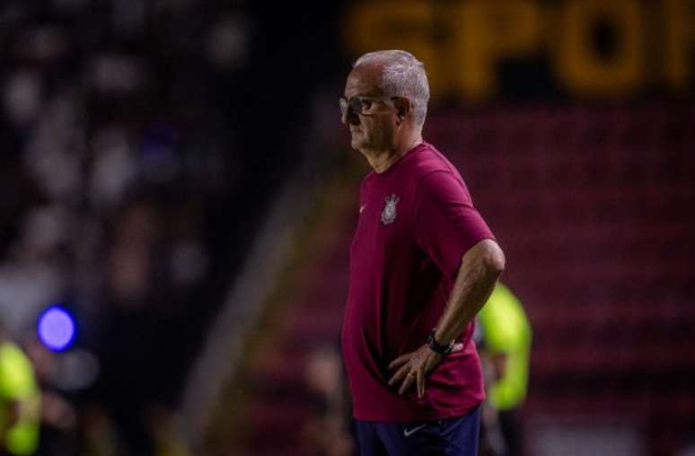 Corinthians perdeu para o Sport, fora de casa –