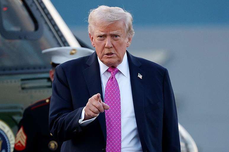 Trump pediu &agrave; principal autoridade policial do pa&iacute;s, a procuradora-geral Pam Bondi, que investigasse de forma mais agressiva seus advers&aacute;rios pol&iacute;ticos