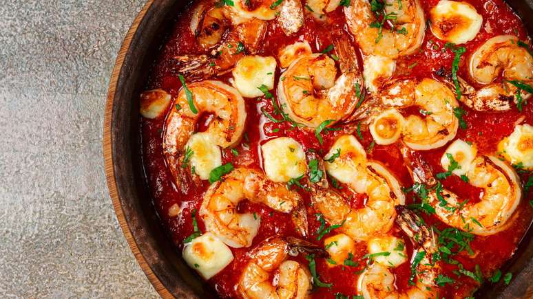 Why should you prepare your food in the clay pot? See 5 reasons