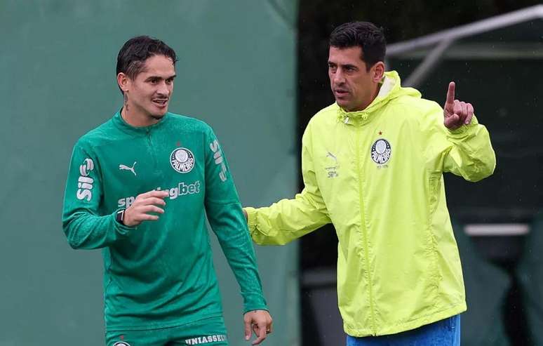 Khellven ainda &eacute; d&uacute;vida para a partida contra o River Plate &ndash;