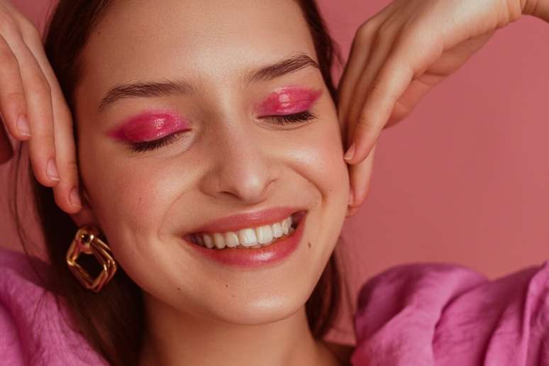 As cores inspiradas nas flores trazem delicadeza e frescor ao visual 