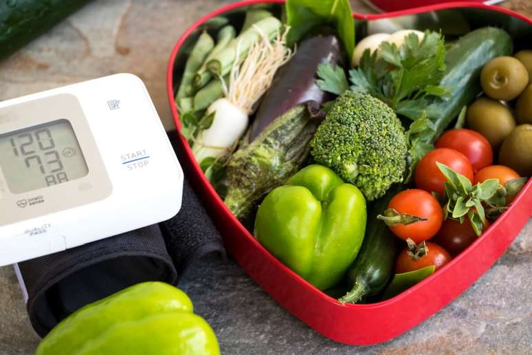 A dieta DASH ajuda a manter a press&atilde;o arterial sob controle 