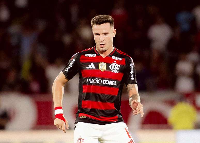 Sa&uacute;l &eacute; um dos destaques do Flamengo &ndash;
