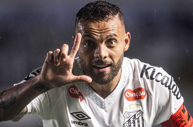 Guilherme marcou o gol da vit&oacute;ria no San-S&atilde;o &ndash;