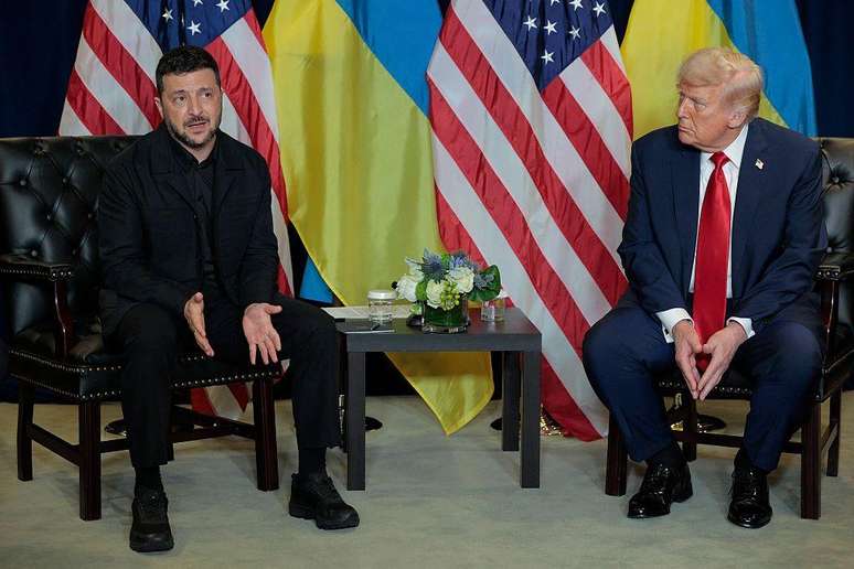 Trump se reuniu com o presidente ucraniano Zelensky e disse que Ucr&acirc;nia pode recuperar territ&oacute;rios