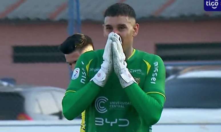 Jogador uruguaio chegou neste ano para o Deportivo Recoleta &ndash;