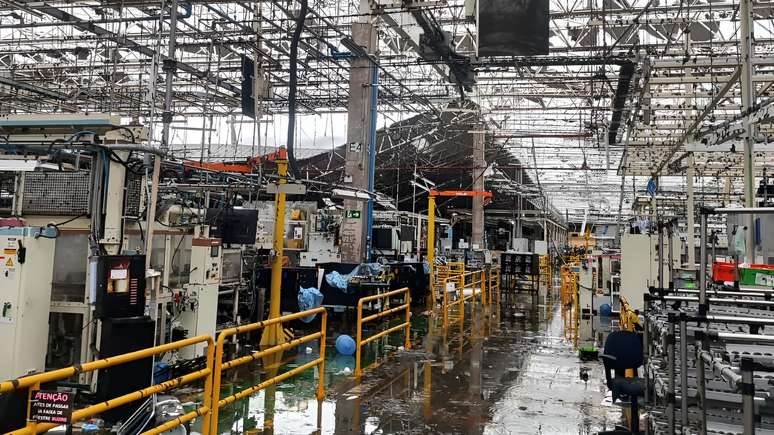 Fábrica da Toyota em Porto Feliz (SP) sofreu danos após temporal