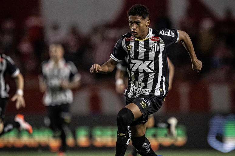 Souza deve voltar a ganhar nova oportunidade no Santos &ndash;