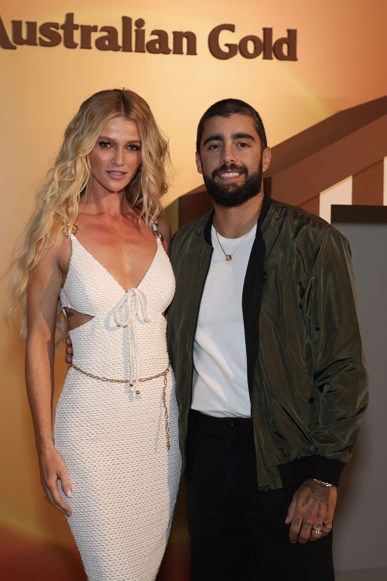 Cintia Diecker e Pedro Scooby 