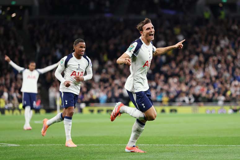 João Palhinha comemorando o primeiro do Tottenham 
