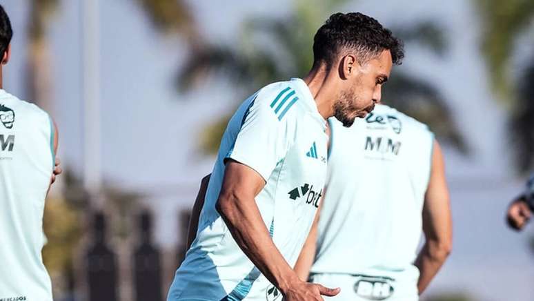 Eduardo voltou a treinar ap&oacute;s indisposi&ccedil;&atilde;o &ndash;