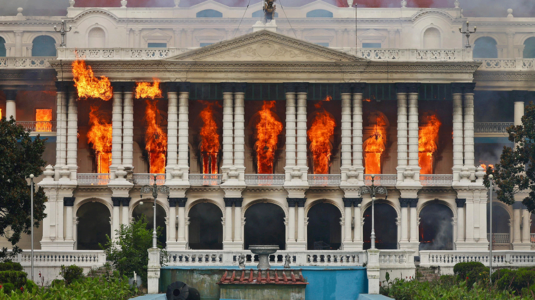 No Nepal, parlamento foi incendiado, lojas saqueadas e casas de políticos destruídas