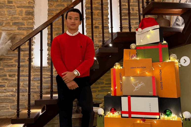 Foto de Saugat Thapa com pilha de presentes de lojas de grife causou indignação nas redes sociais