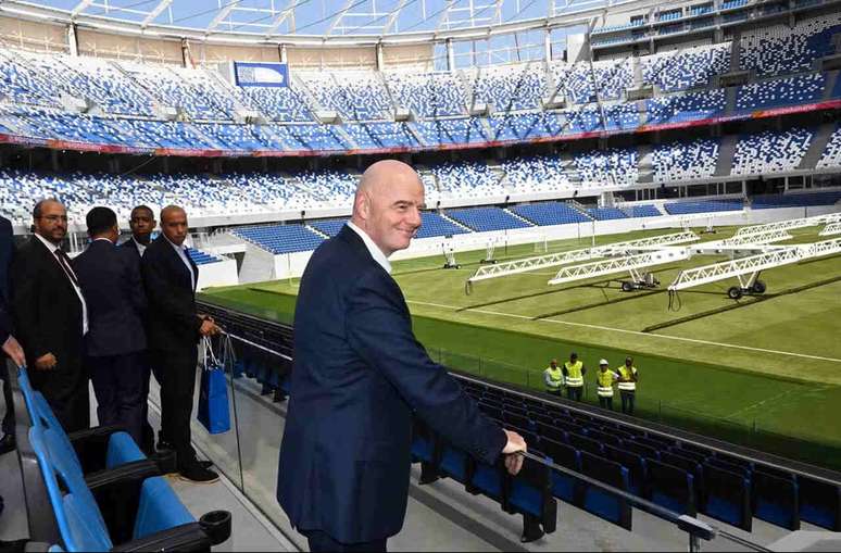 Gianni Infantino, presidente da Fifa, visitou a arena &ndash;