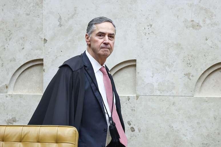 O ministro Luis Roberto Barroso em sua última sessão como presidente do Supremo Tribunal Federal