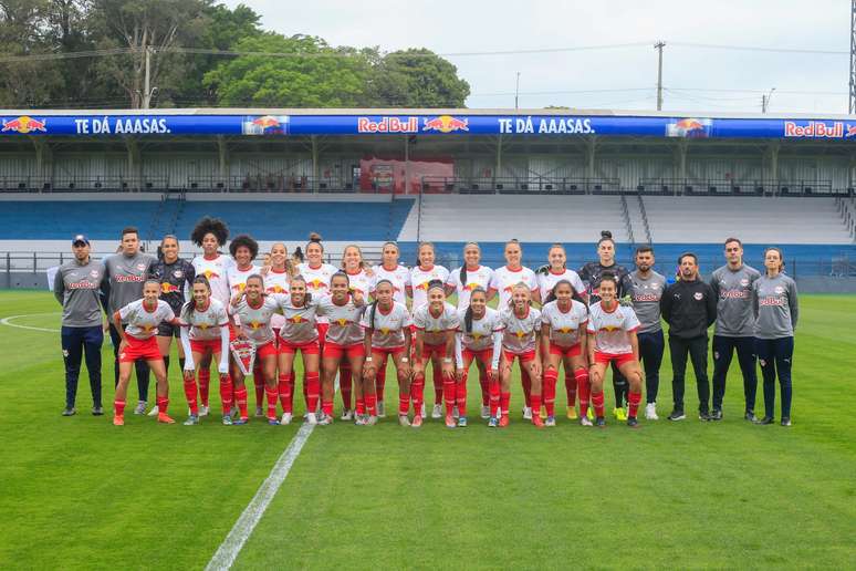 Jogadoras das Bragantinas. 