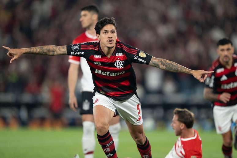 Pedro (Flamengo) celebrando seu gol contra o Estudiantes, no dia 18.09.2025 