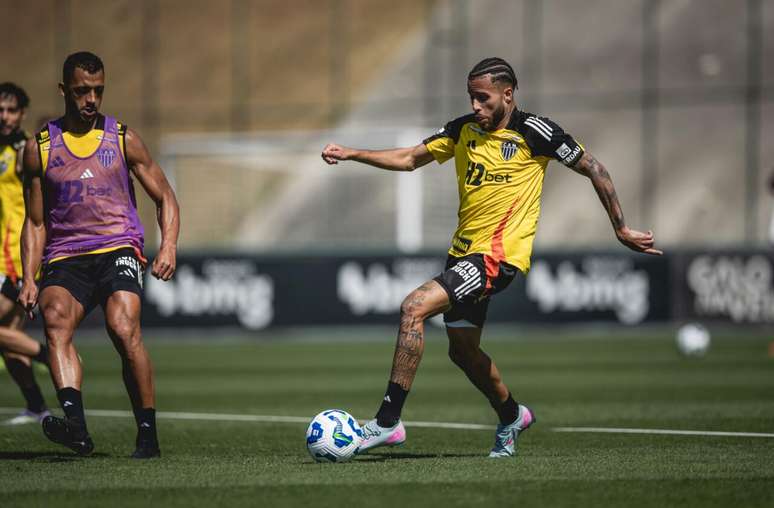 Alexsander sofreu les&atilde;o no joelho e desfalca Atl&eacute;tico em partida &ndash;