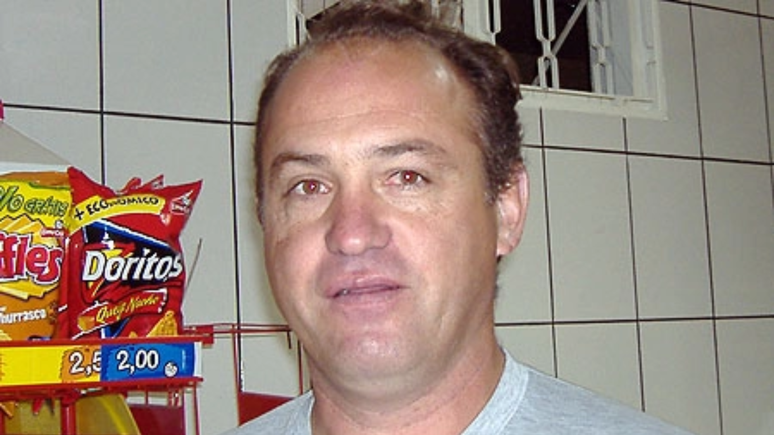 Promise of Palmeiras, Marques saw his career after a car accident in 1994
