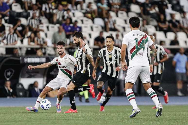 &Uacute;ltimo jogo do Fluminense contra o Botafogo foi em abril &ndash;