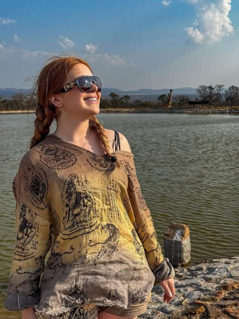 Viih Tube reflete sobre exposi&ccedil;&atilde;o nas redes sociais.