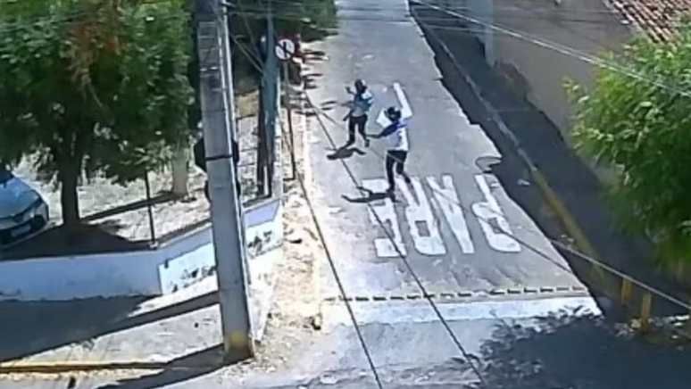 Câmeras registraram suspeitos durante ataque em escola de Sobral