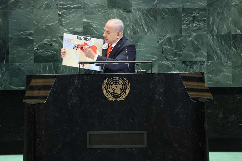 Netanyahu mostra 'mapa do terror' durante discurso na ONU
