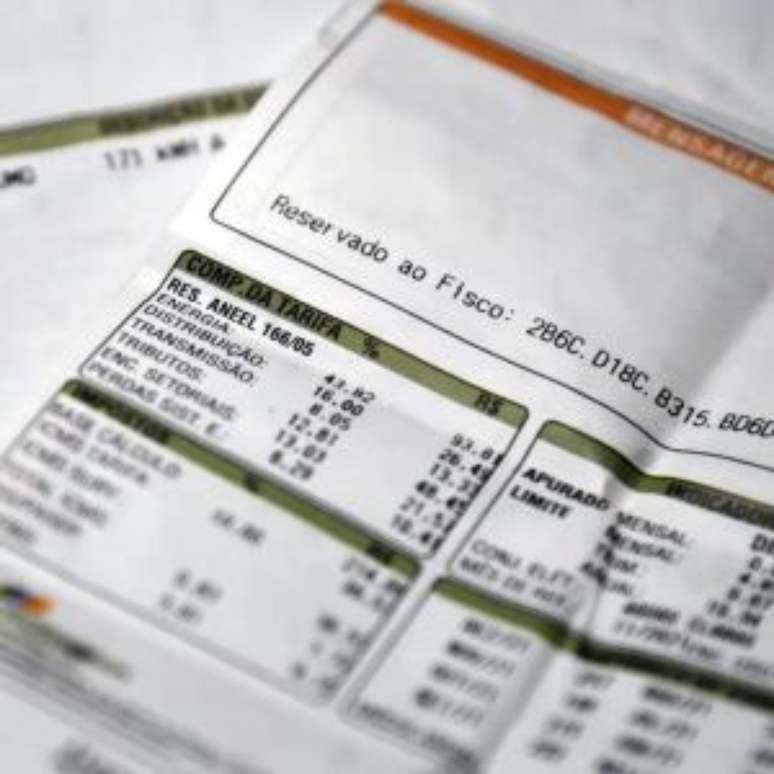 Aneel maintains an additional cost on the electricity bill by defining the red tariff flag in October
