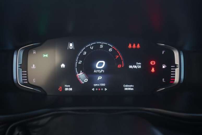 Painel digital do Fastback tem diferentes visualiza&ccedil;&otilde;es de acordo com modo de condu&ccedil;&atilde;o FOTO: Felipe Rau/Estad&atilde;o