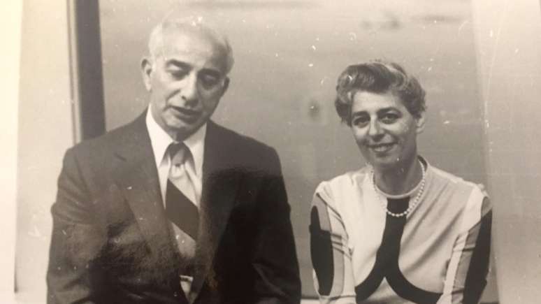 Sylvia Bloom e seu marido, Raymond Margolies Sylvia Bloom e seu marido, Raymond Margolies