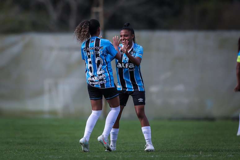 Mosqueteiras golearam o Flamengo de Tenente Portela por 21 a 0 (FOTO: CAROLINE MOTTA/GRÊMIO FBPA)