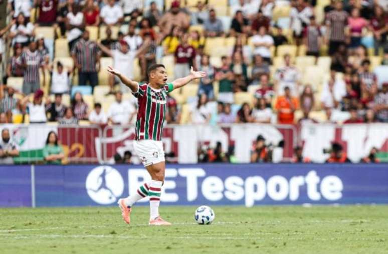 Thiago Silva, from Fluminense, will be subjected to an exam on Monday