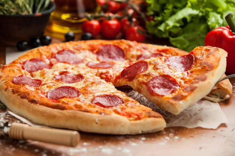 Pizza de calabresa Pizza de calabresa