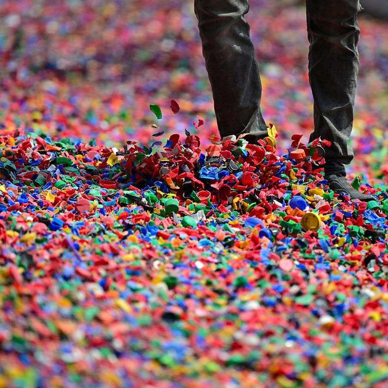 Em n&iacute;vel global, seria necess&aacute;ria uma redu&ccedil;&atilde;o dr&aacute;stica do lixo pl&aacute;stico para diminuir nossa exposi&ccedil;&atilde;o individual ao micropl&aacute;stico