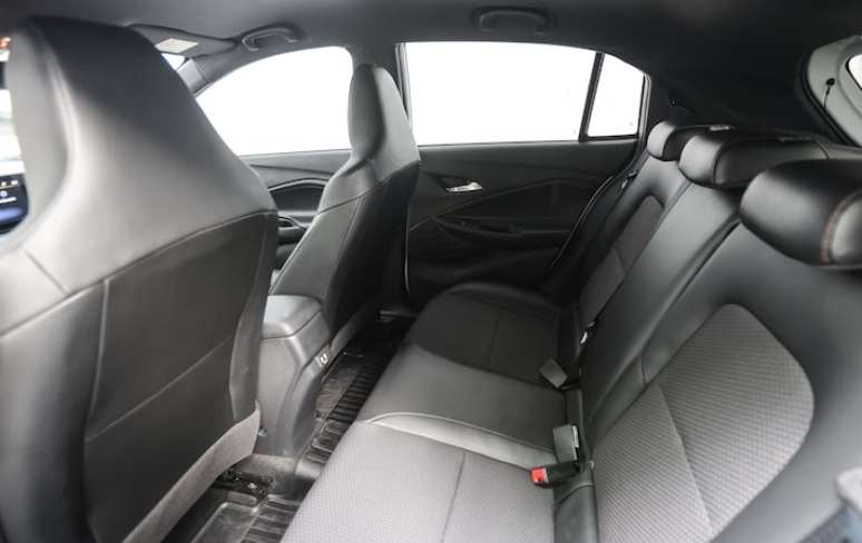 Banco traseiro tem duas tomadas USB para recarga de equipamentos eletr&ocirc;nicos. FOTO:Werther Santana/Estad&atilde;o