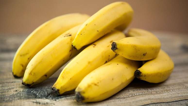 The banana can bring several benefits every moment of the day; discover