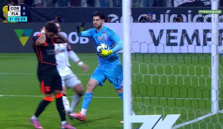 Rossi provoca Yuri Alberto ap&oacute;s defesa de p&ecirc;nalti &ndash;