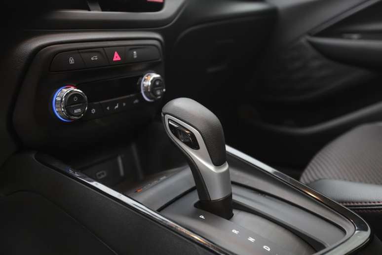 Ar-condicionado autom&aacute;tico &eacute; de s&eacute;rie e c&acirc;mbio tem seis marchas FOTO:Werther Santana/Estad&atilde;o