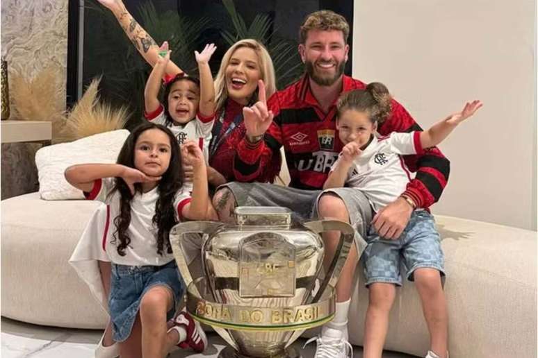 Karoline Lima e L&eacute;o Pereira estavam juntos h&aacute; quase dois anos &ndash;