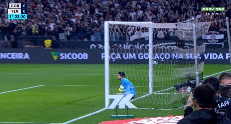 Mas ela foi p&eacute;ssima e Rossi, defendeu sentado&hellip;