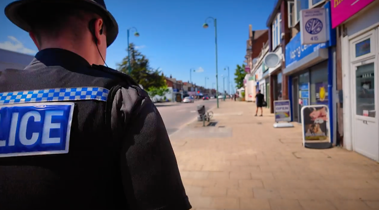 A rua movimentada de Shirley enfrentou problemas durante o ver&atilde;o &mdash; mas h&aacute; sinais de melhora