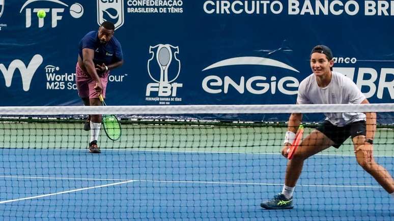 Bruno Silva à esquerda e João Carqueija à direita 