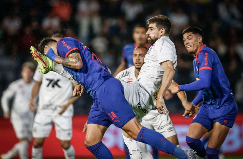 Bragantino e Santos ficam no 2 a 2 em jogo do Brasileirão – Bragantino e Santos ficam no 2 a 2 em jogo do Brasileirão –