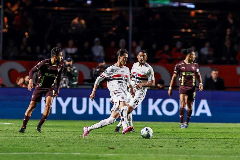 Torcida prepara protesto ap&oacute;s queda na Libertadores &ndash;
