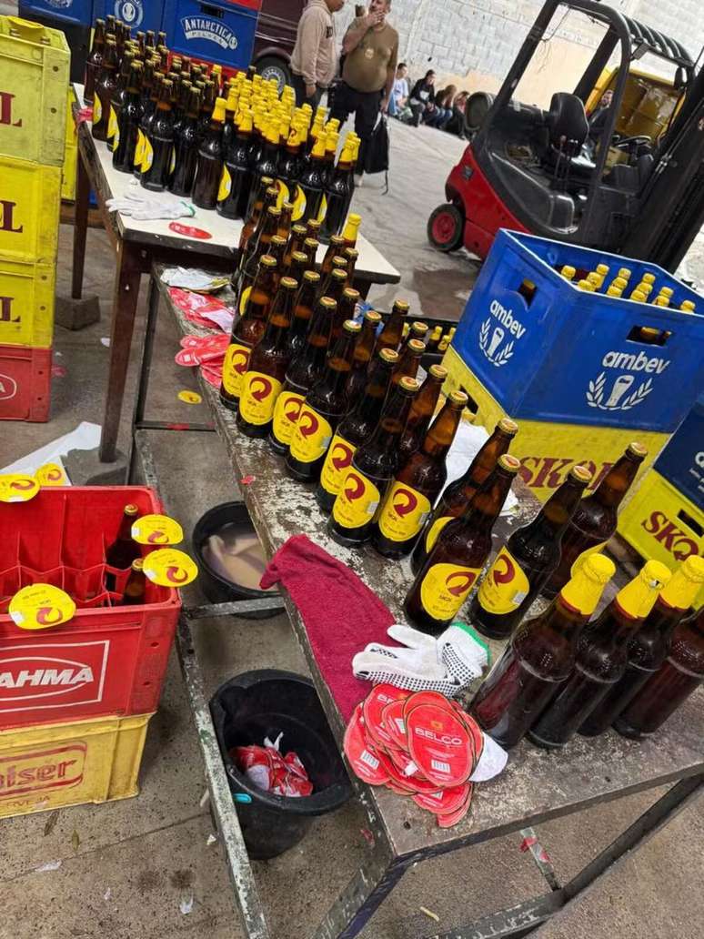 Ainda não se sabe se o flagrante tem relação com as bebidas com metanol que causaram intoxicações e mortes.