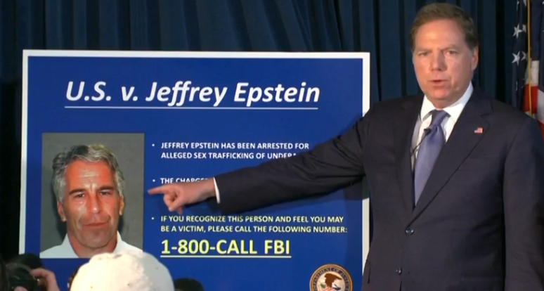 Jeffrey Epstein condenado por crimes sexuais